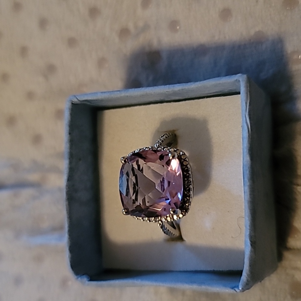 Beautiful Amethyst cubic zirconium stone ring Sz 7